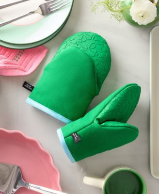 Spade Flower Soft Silicone Mini Mitt Set, 5.5" x 8"