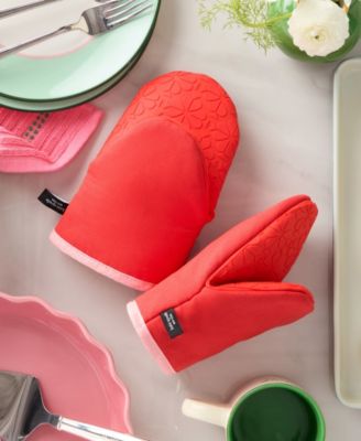 Spade Flower Soft Silicone Mini Mitt Set, 5.5" x 8"