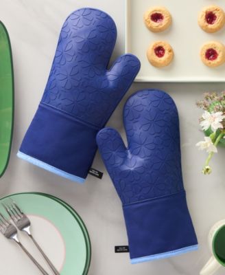 Spade Flower Soft Silicone Oven Mitt Set, 7" x 13"