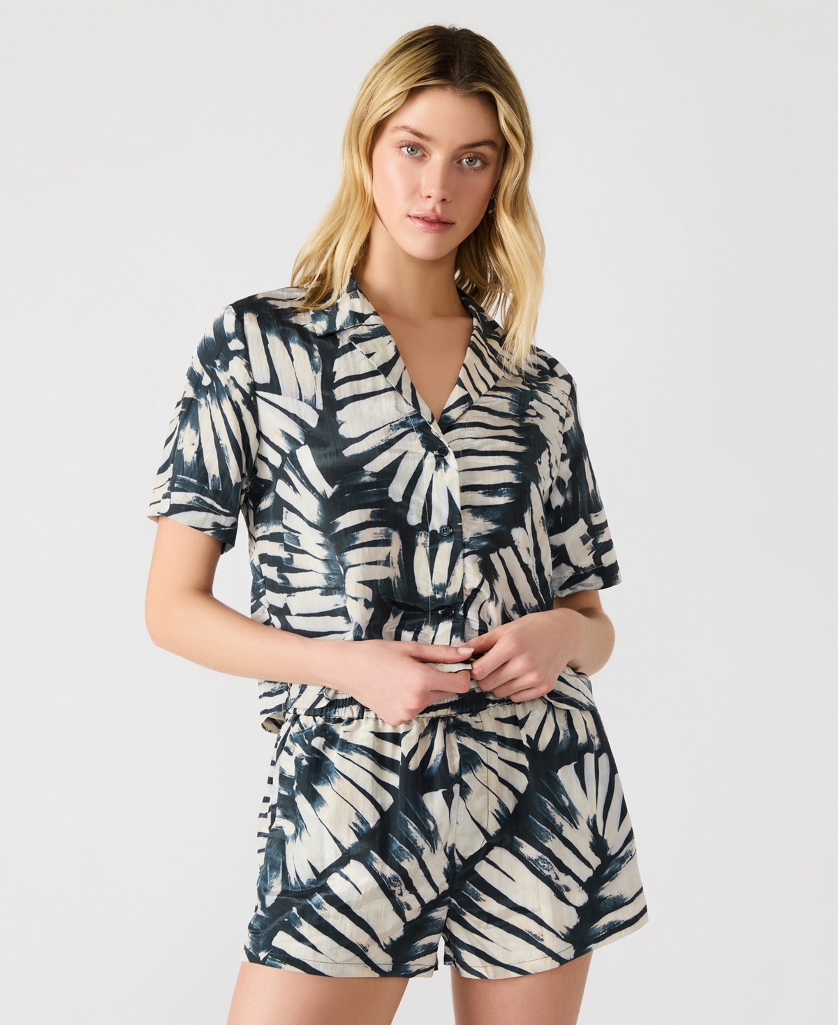 Steve Madden Women's Sandra Printed Button-front Shirt In Multi