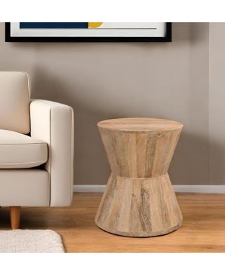 Farmhouse Round End Table in Solid Wood – Timeless Wooden Accent Table