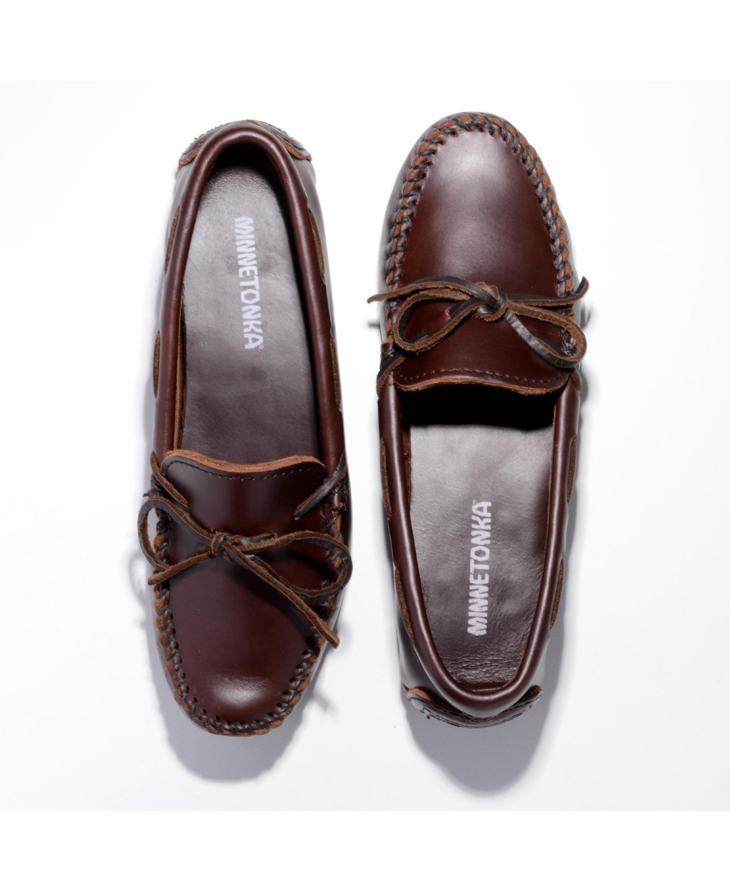 Женские мокасины Minnetonka Classic Driver, цвет: Тёмный коричневый — фото 3