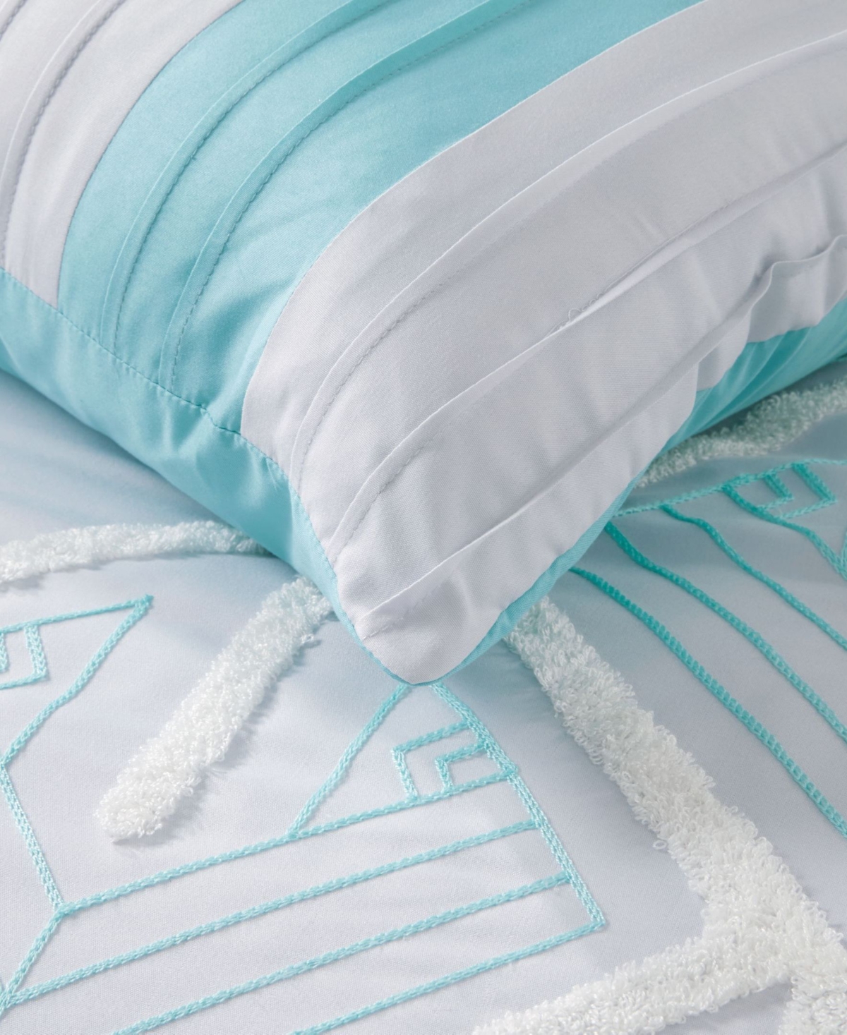 Shop Stratford Park Oliver 7-piece Comforter Set, Queen