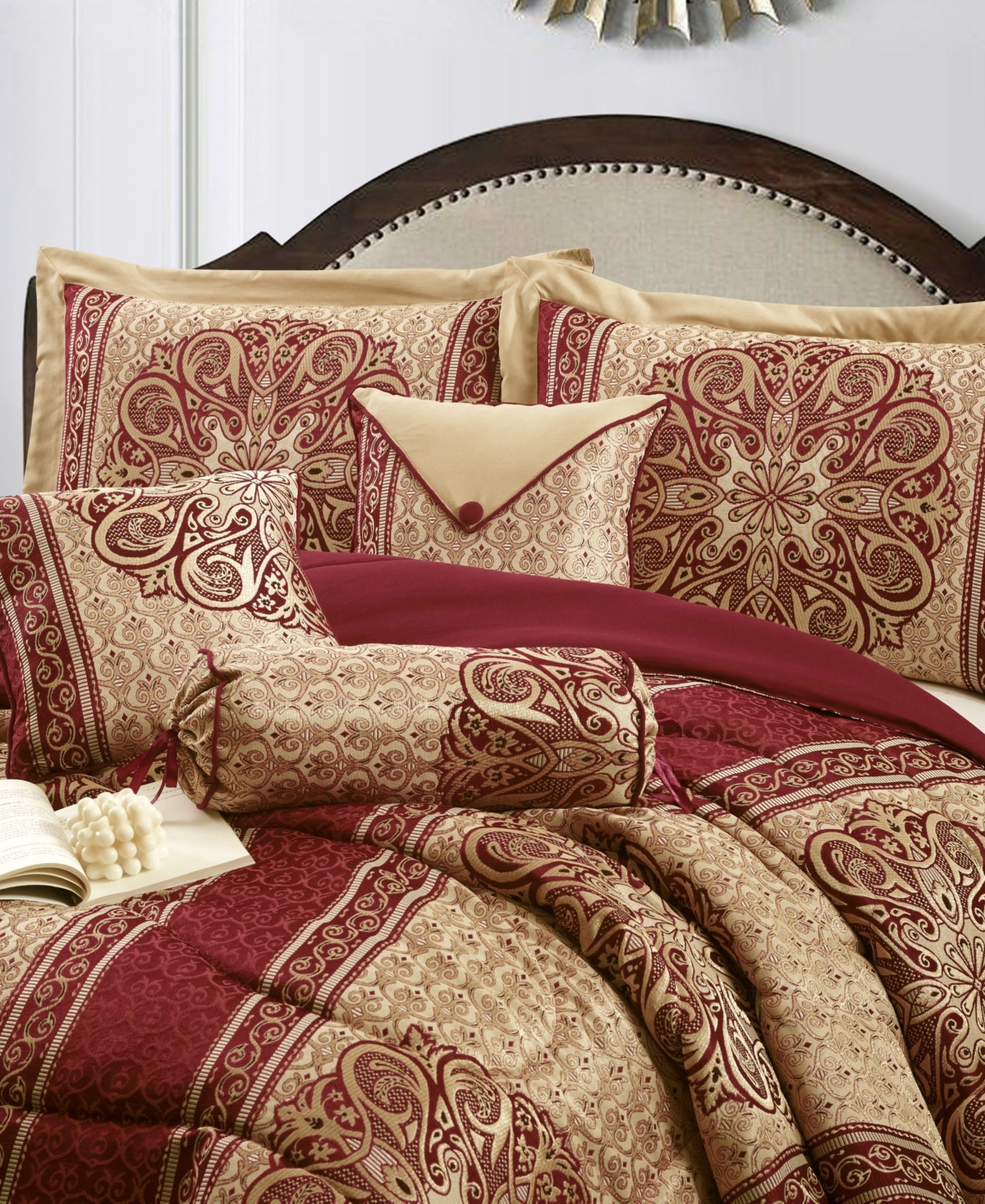 Stratford Park Myhand Medallion 7-pc. Comforter Set, King