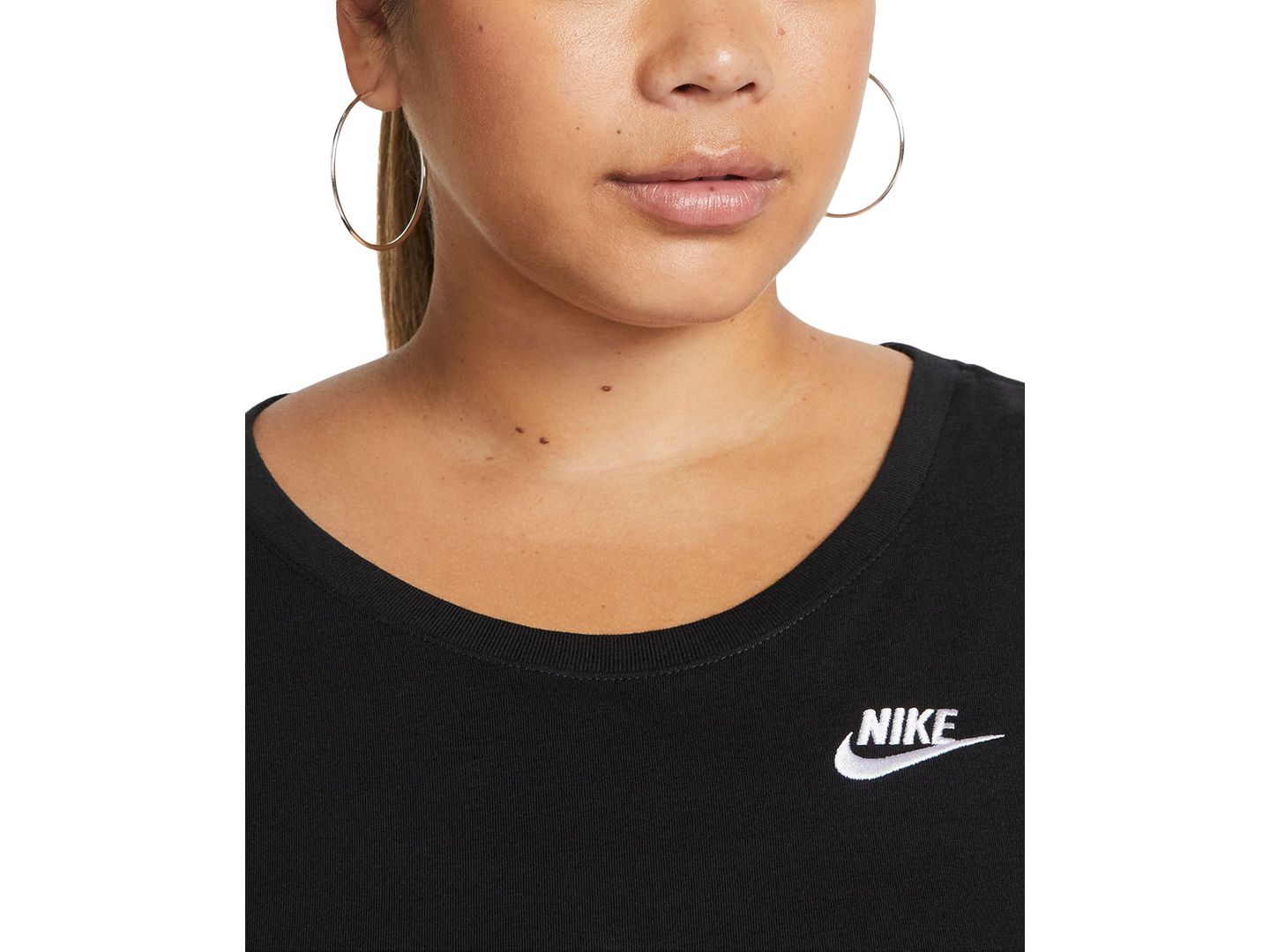 Женская футболка Nike Plus Sportswear Club Essentials, цвет: Чёрный — фото 2