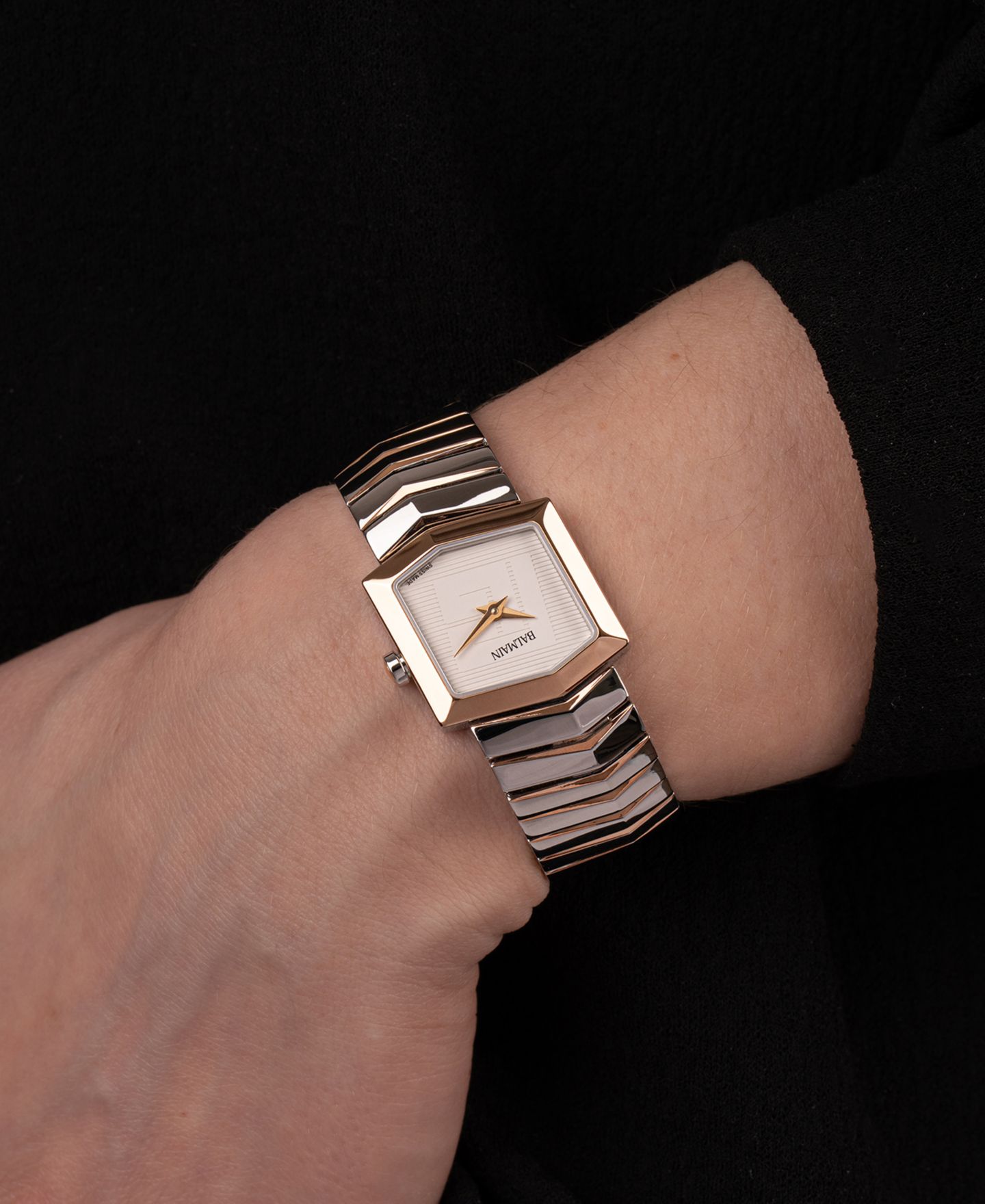 Женские часы Balmain Swiss Teffetas Two-Tone Stainless Steel Bracelet Watch 35mm — фото 6