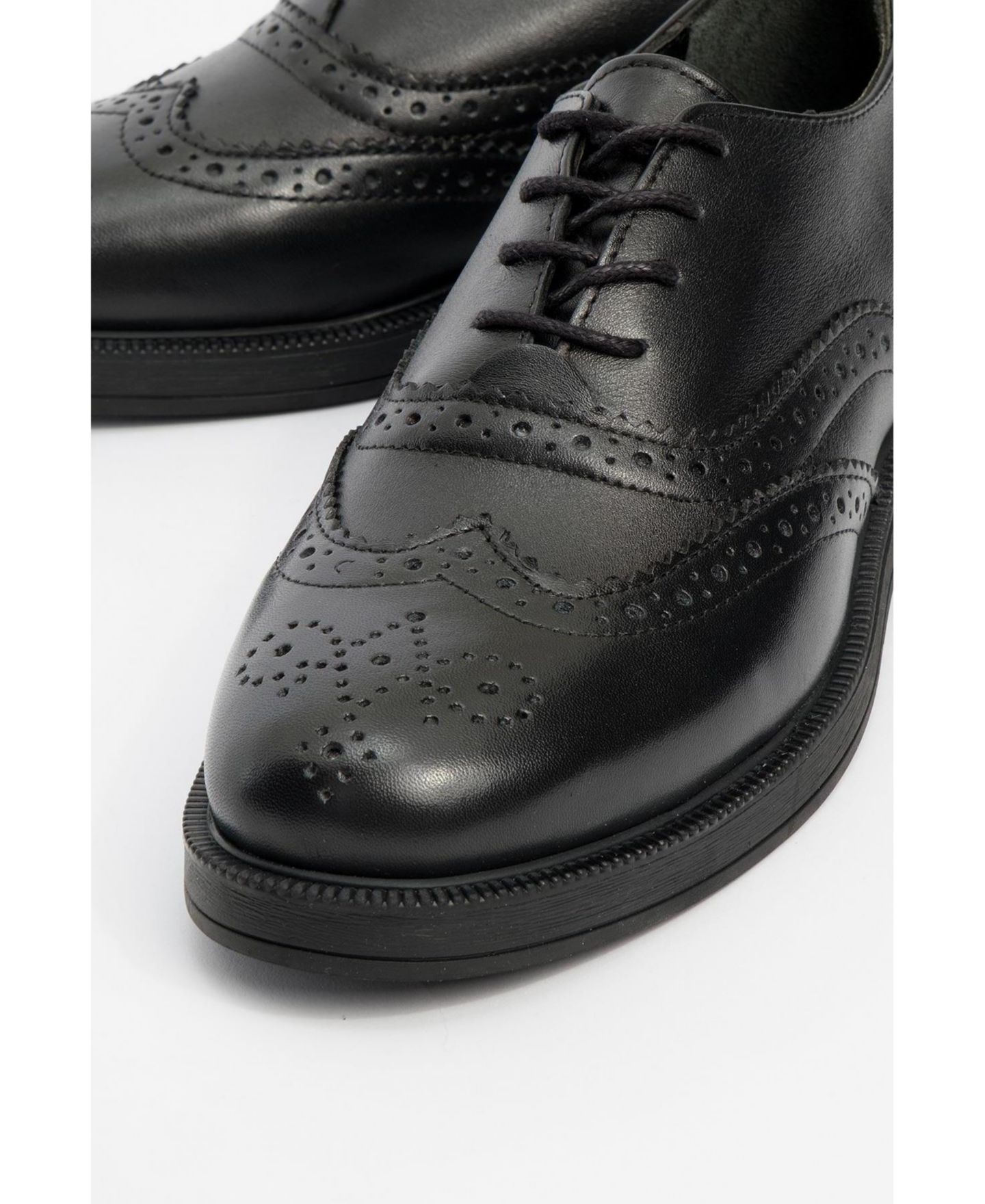 Женские туфли Forever & Always Shoes Lace-Up Leather Oxford with Block Heel, цвет: Чёрный кожаный — фото 2