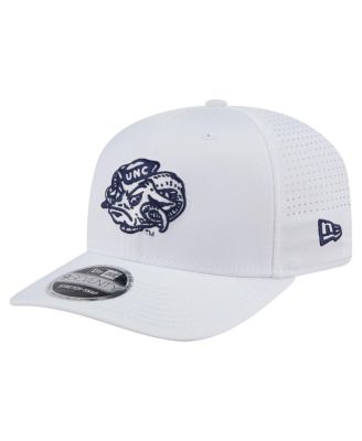 New Era - Men's White North Carolina Tar Heels Perform Vault 9SEVENTY Stretch snap Hat