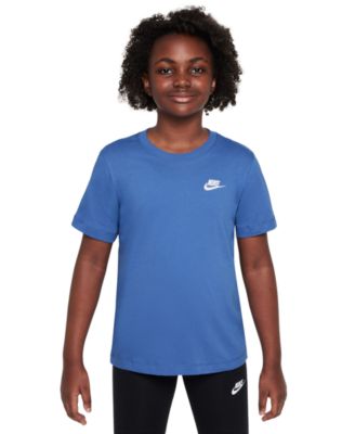 Nike - Big Kids Sportswear Embroidered Logo Graphic T-Shirt