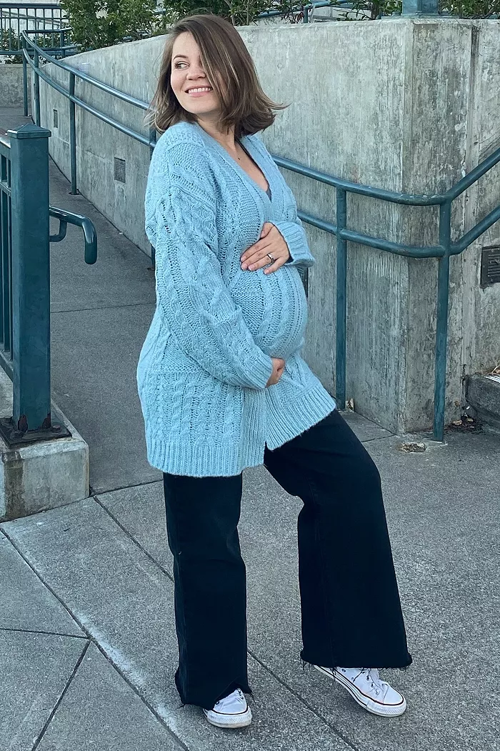 Maternity Black Wide Leg Raw Hem Jeans - thumbnail 9