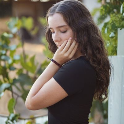 Love Hand Beaded Bracelet | Red and Black Glass Beads