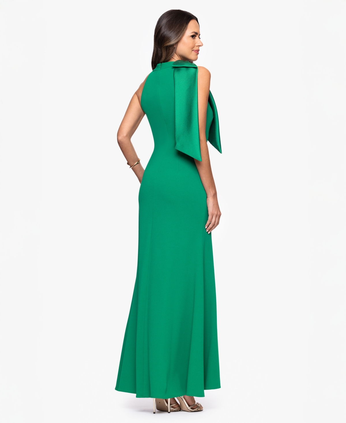 Betsy & Adam Women's Bow-embellished Halter Neck Sleeveless Gown