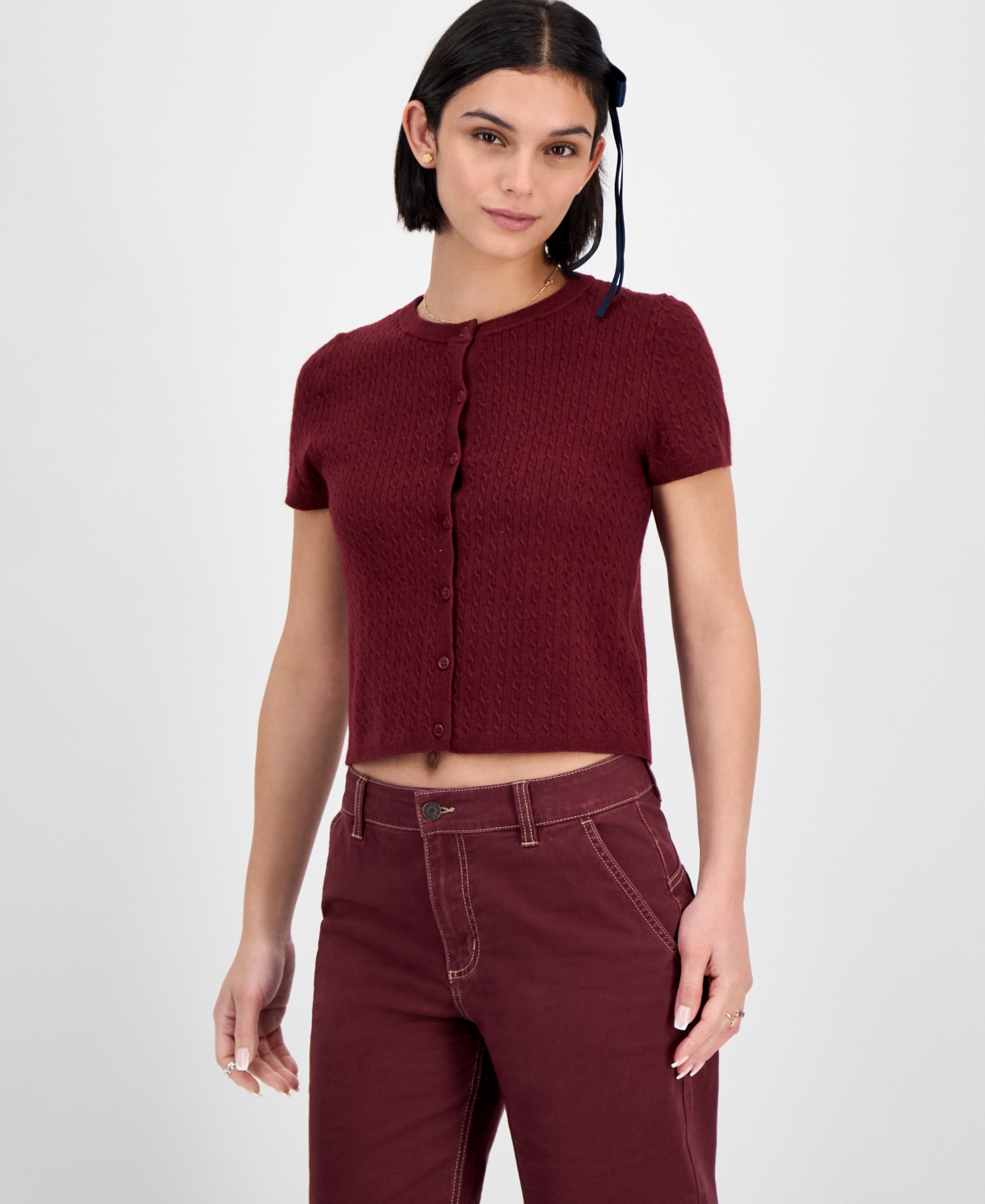 Freshman Juniors' Short-sleeve Crewneck Cable-knit Sweater In Burgundy