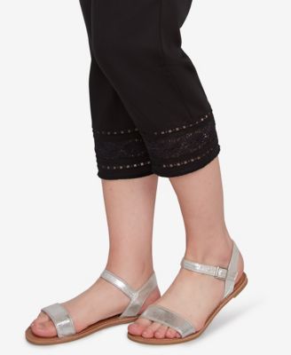 Petite Lotus Lace Soft Denim Capri Jeans