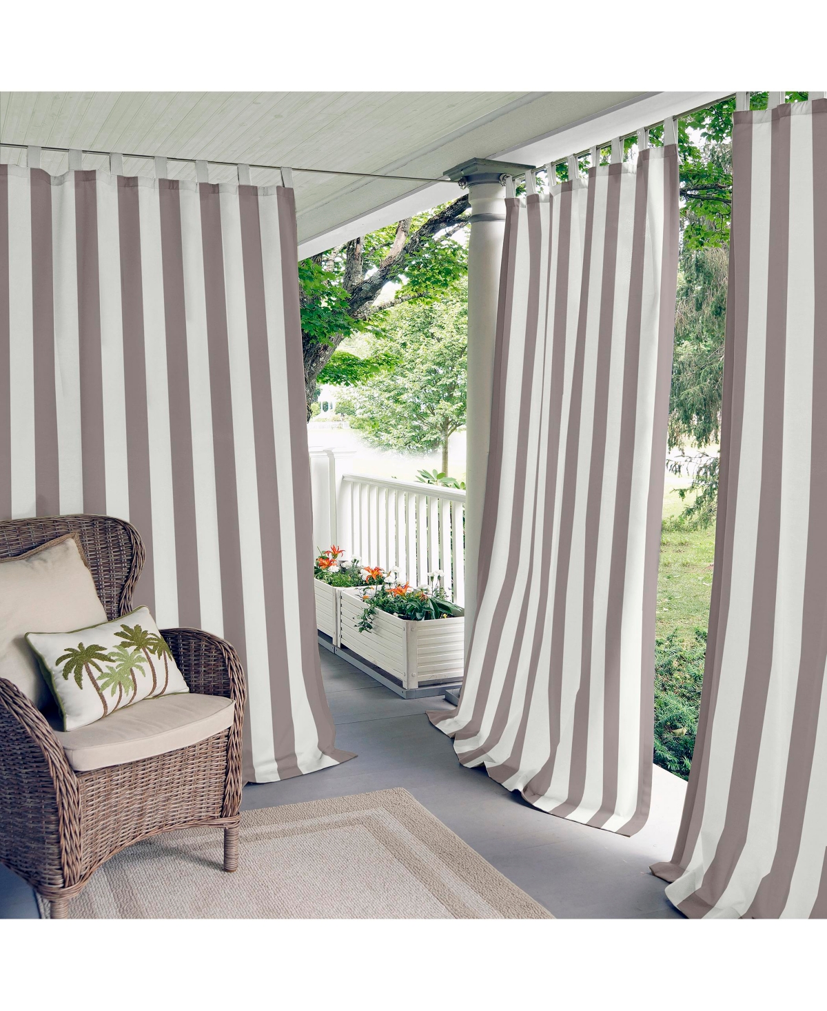 Highland Stripe Indoor/Outdoor Window Curtain - Gray