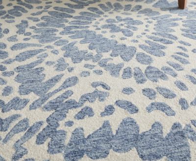 Wallace 8A39F 8'x10' Area Rug