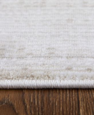 Deja 39PJF 6'7"x9'6" Area Rug