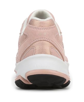 Women's Devotion X TR 2 Lifestyle Sneakers