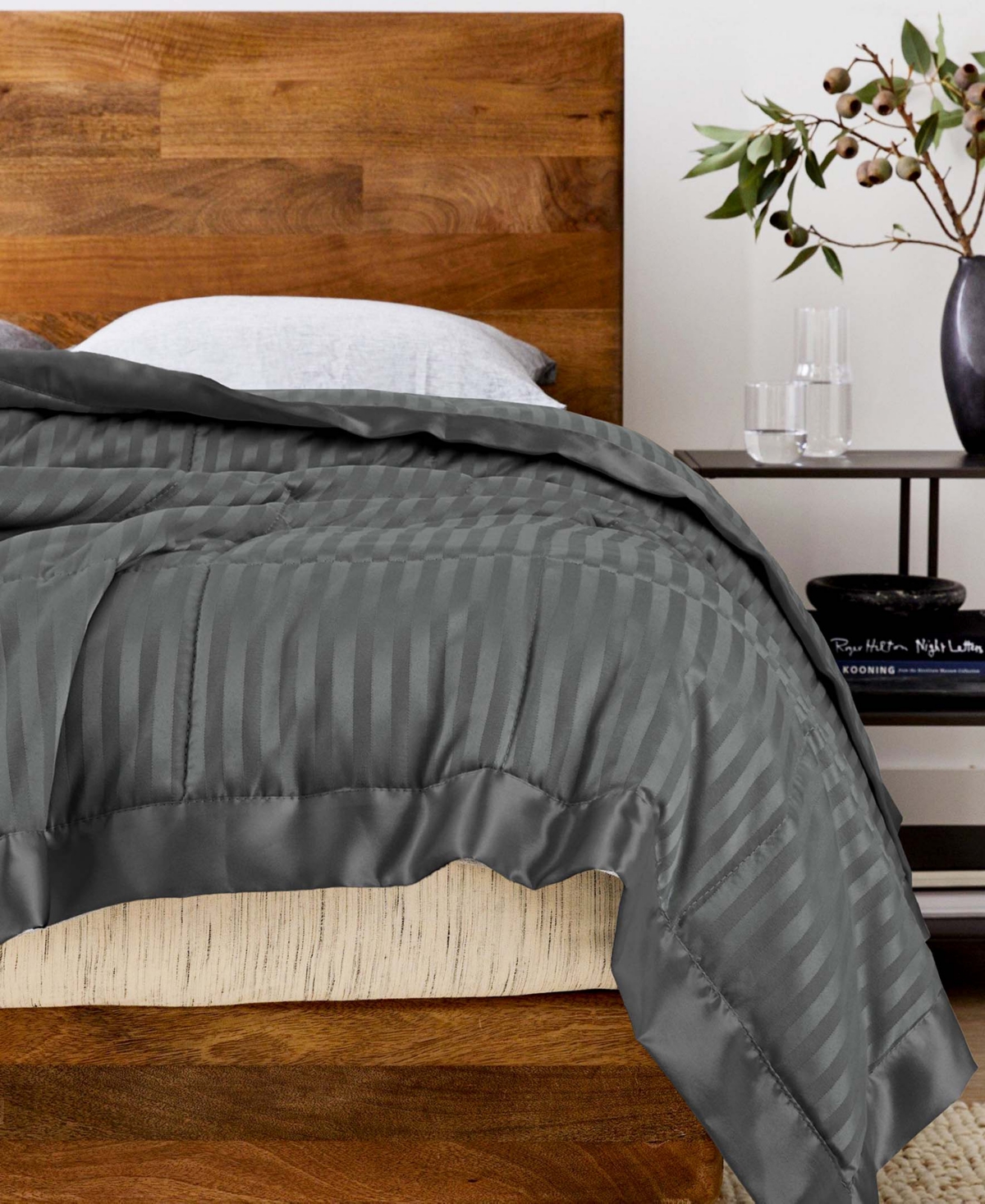 Unikome Oversized Lightweight Down Alternative Blanket