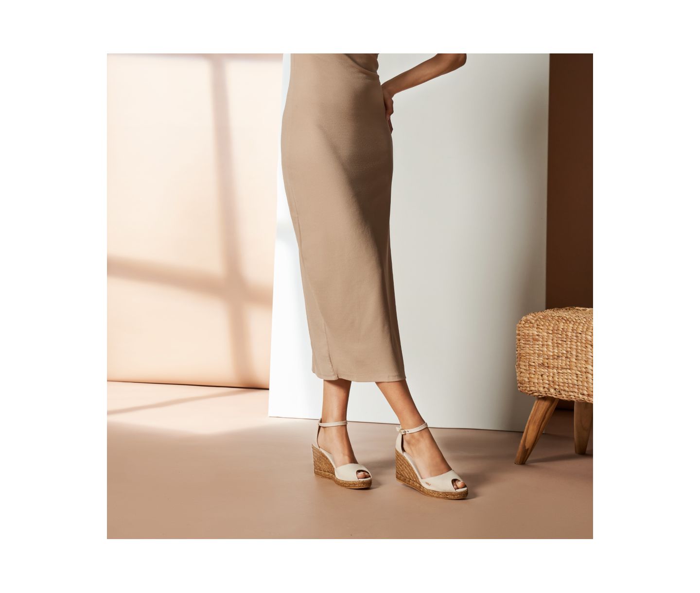 Женские сандалии VISCATA Aiguafreda Canvas Espadrille Sandal Wedges, цвет: Бежевый — фото 5