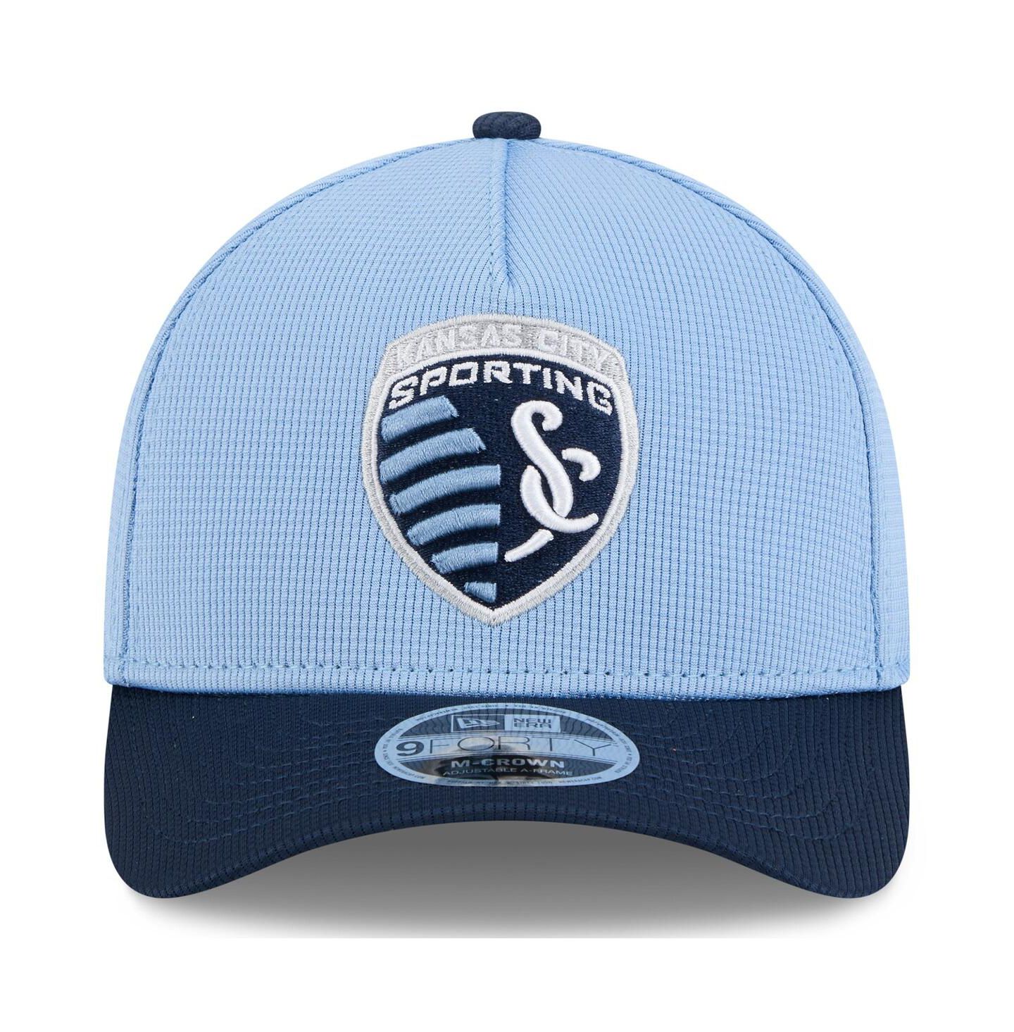 Мужские головные уборы New Era Light Blue Sporting Kansas City 2025 Jersey Hook 9FORTY M-Crown Adjustable Hat — фото 2