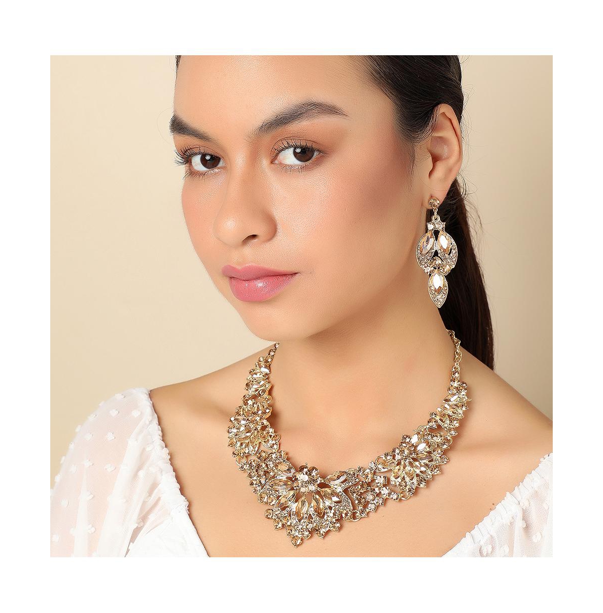 Sohi Women's Gold Stone Cluster Jewellery Set
