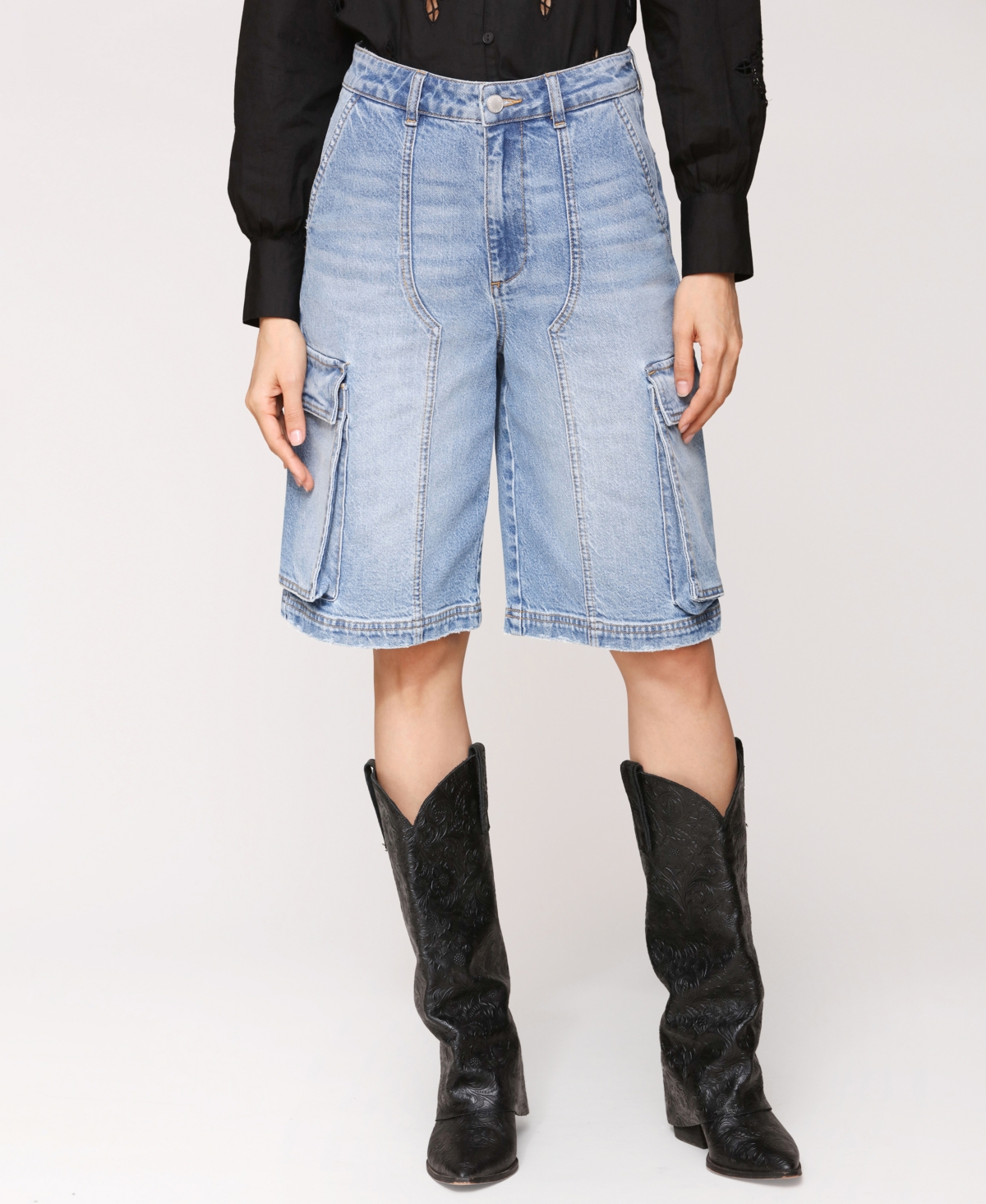Women's Baggy Denim Cargo Shorts - Fender Wash