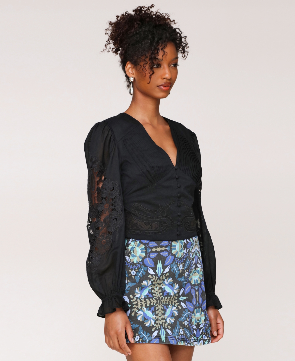 Avec Les Filles Women's Cotton Pintuck Lace-trim Button-front Blouse In Black