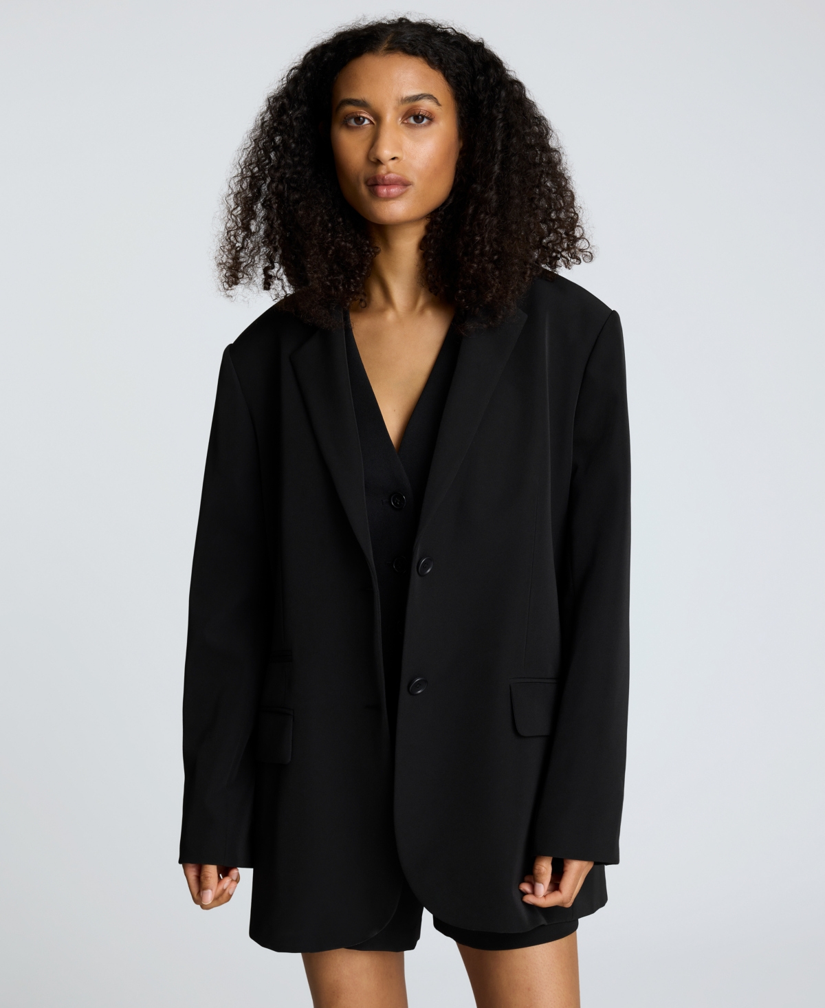 Kenneth Cole Women's Luxe Twill Two-button Boyfriend Blazer In Black