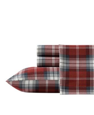 A set of red plaid sheets