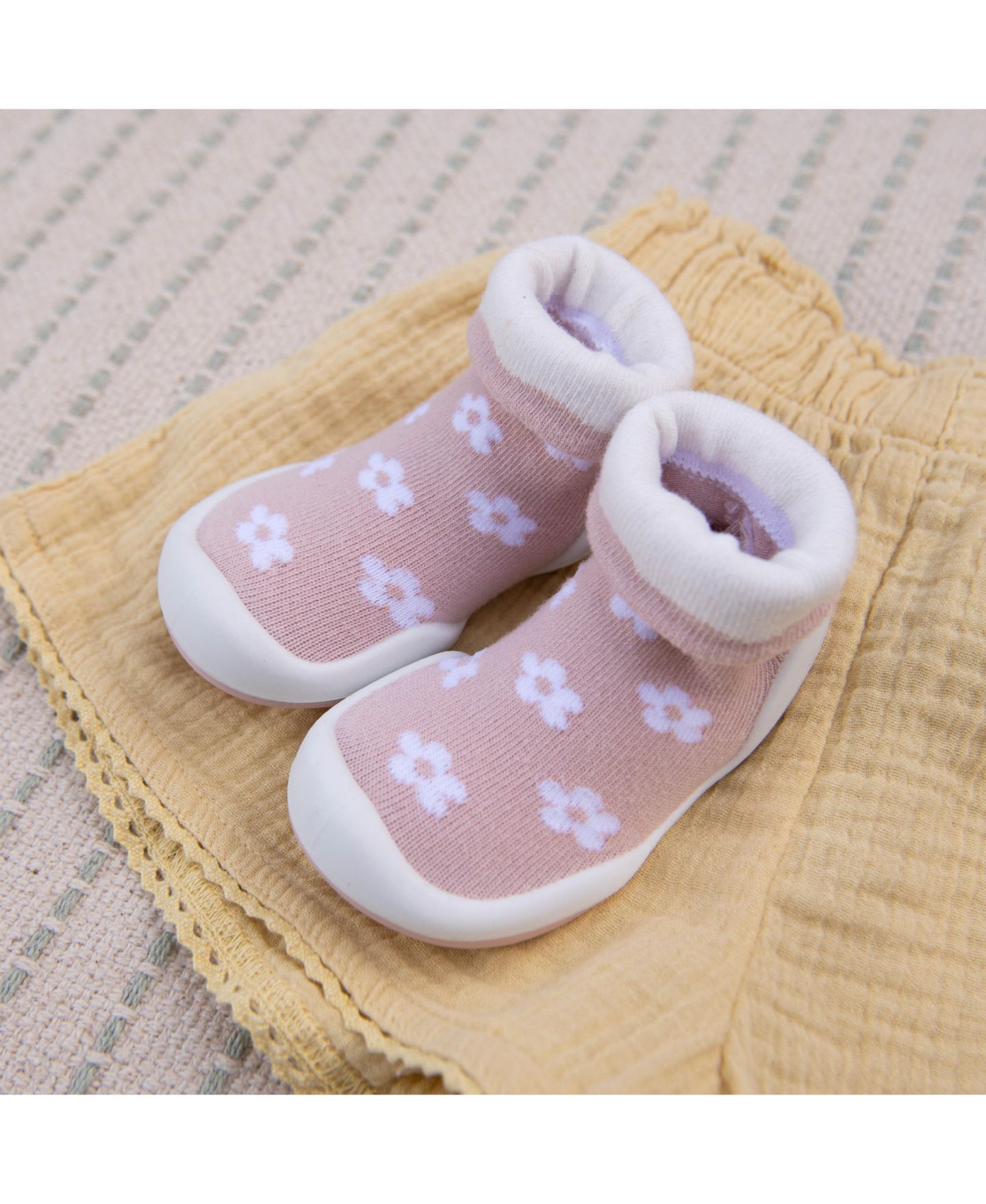 Обувь Komuello First Walk Sock Shoes Daisies - Mauve для девочек-малышей — фото 9