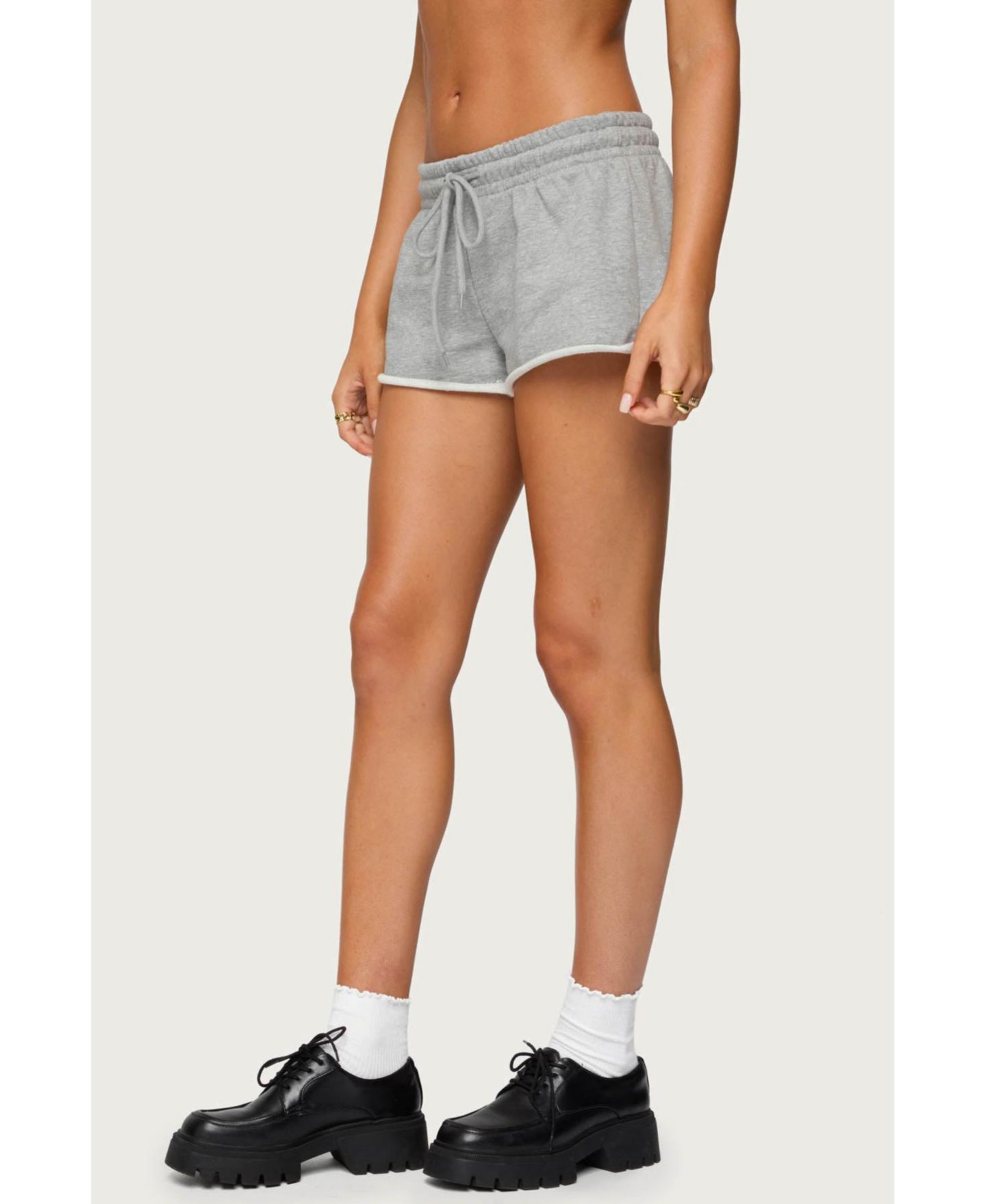 Женские шорты Edikted Pacific Coast French Terry Sweat Shorts, цвет: Серый меланжевый — фото 4