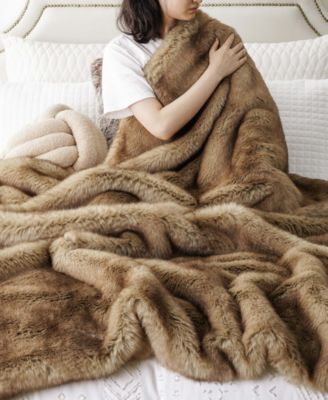 Luxury Tipped Faux Fur Throw, 50" x 60"