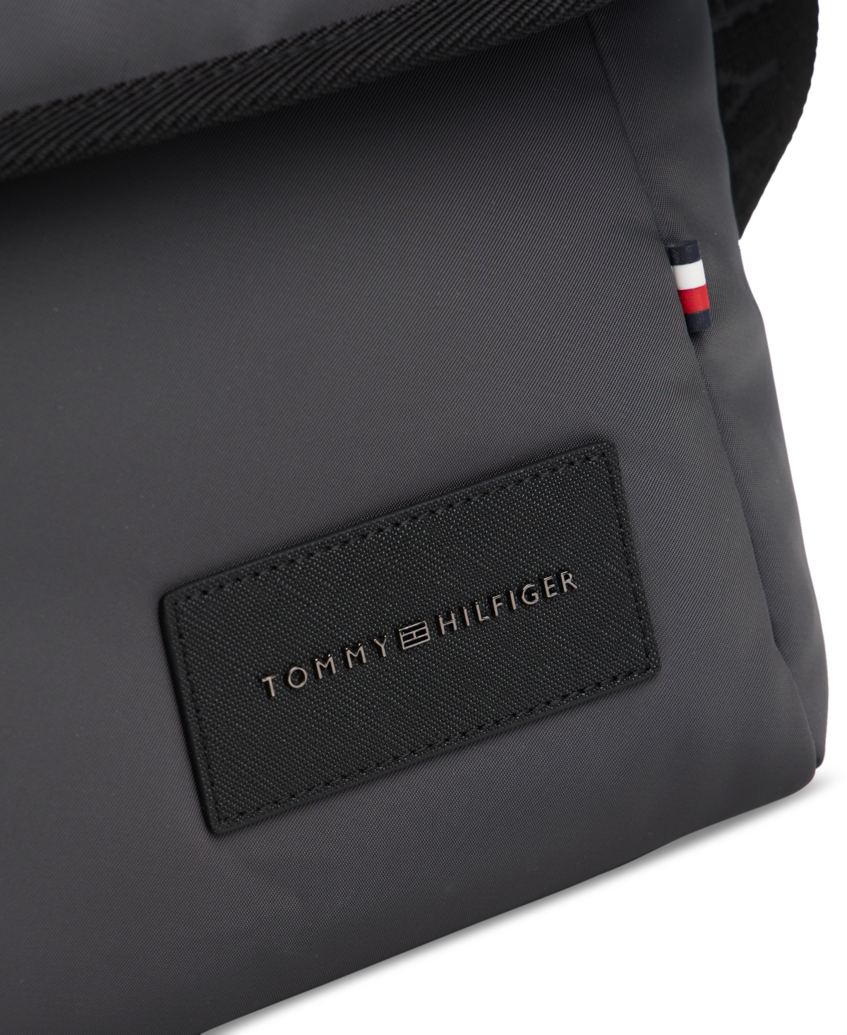 Tommy Hilfiger Men's Large Messenger Bag