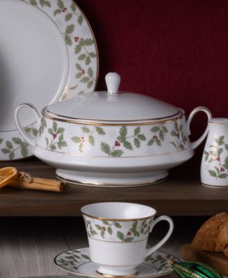 Holly & Berry Gold Covered Vegetable Bowl, 10.25", 48 oz.