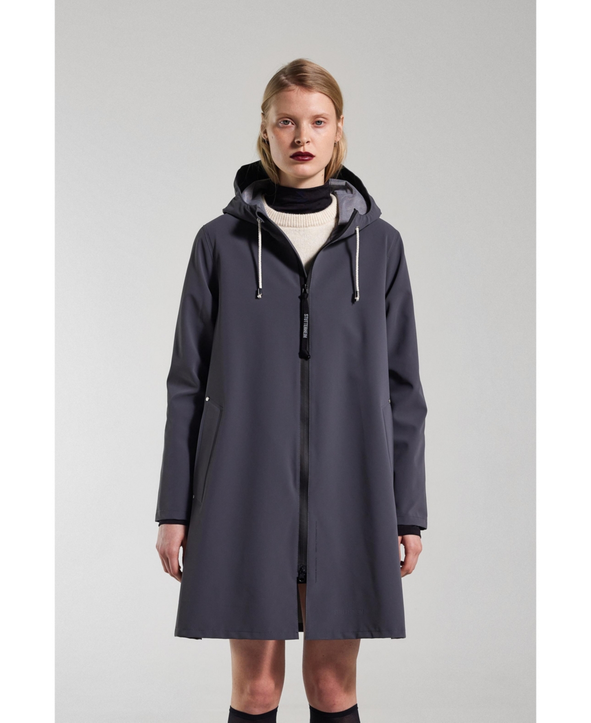 Women's Mosebacke Lightweight Zip Matte Raincoat - Metal