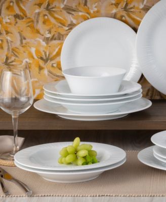 Conifere 30-Piece Dinnerware Set, Service For 6