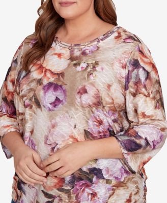 Plus Size Classic Textured Floral Ruched Sides Crew Neck Top
