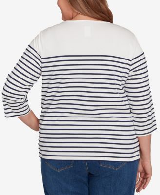 Plus Size Classic Sunflower Neckline Striped Top