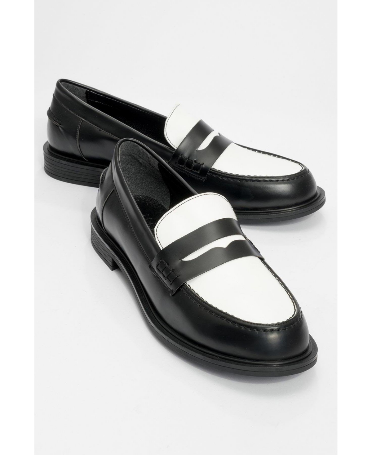 Choos Loafer (Women) - Black leather