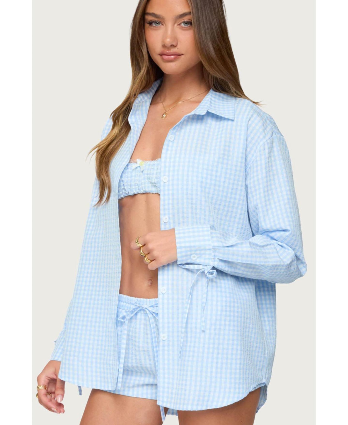 Женская рубашка Edikted Yaffa Oversized Gingham Button Up, цвет: Светлый синий — фото 4