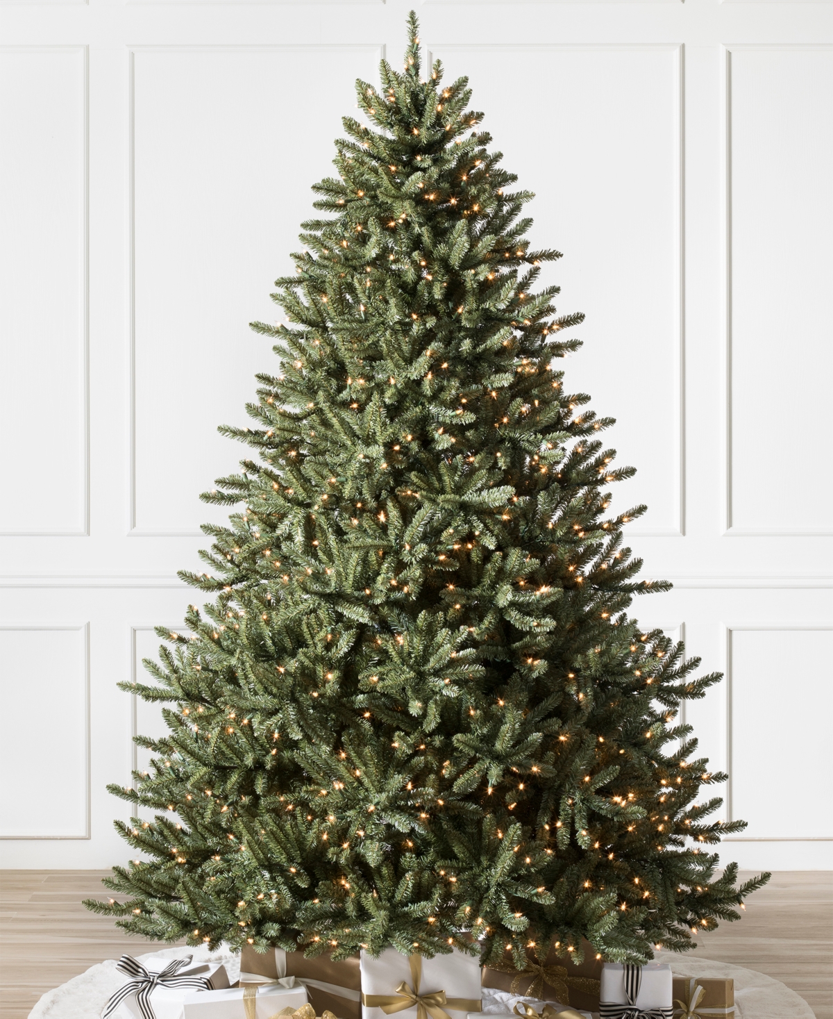 Balsam Hill 6.5 Ft Pre-lit Classic Spruce Tree In Green