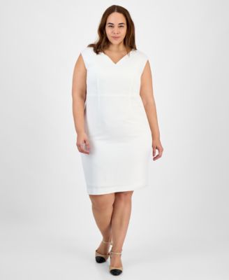 Plus Size Sleeveless Sheath Dress