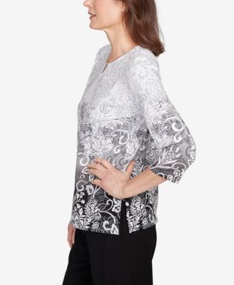 Petite Ombre Scroll Top