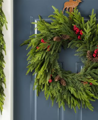 24" Polyethylene Christmas Dripping Wreath