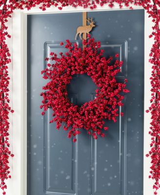 25" Plastic Christmas Berries Wreath