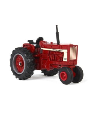 1/64 IH Farmall 806 Tractor with Clamshell Fenders Replica Play