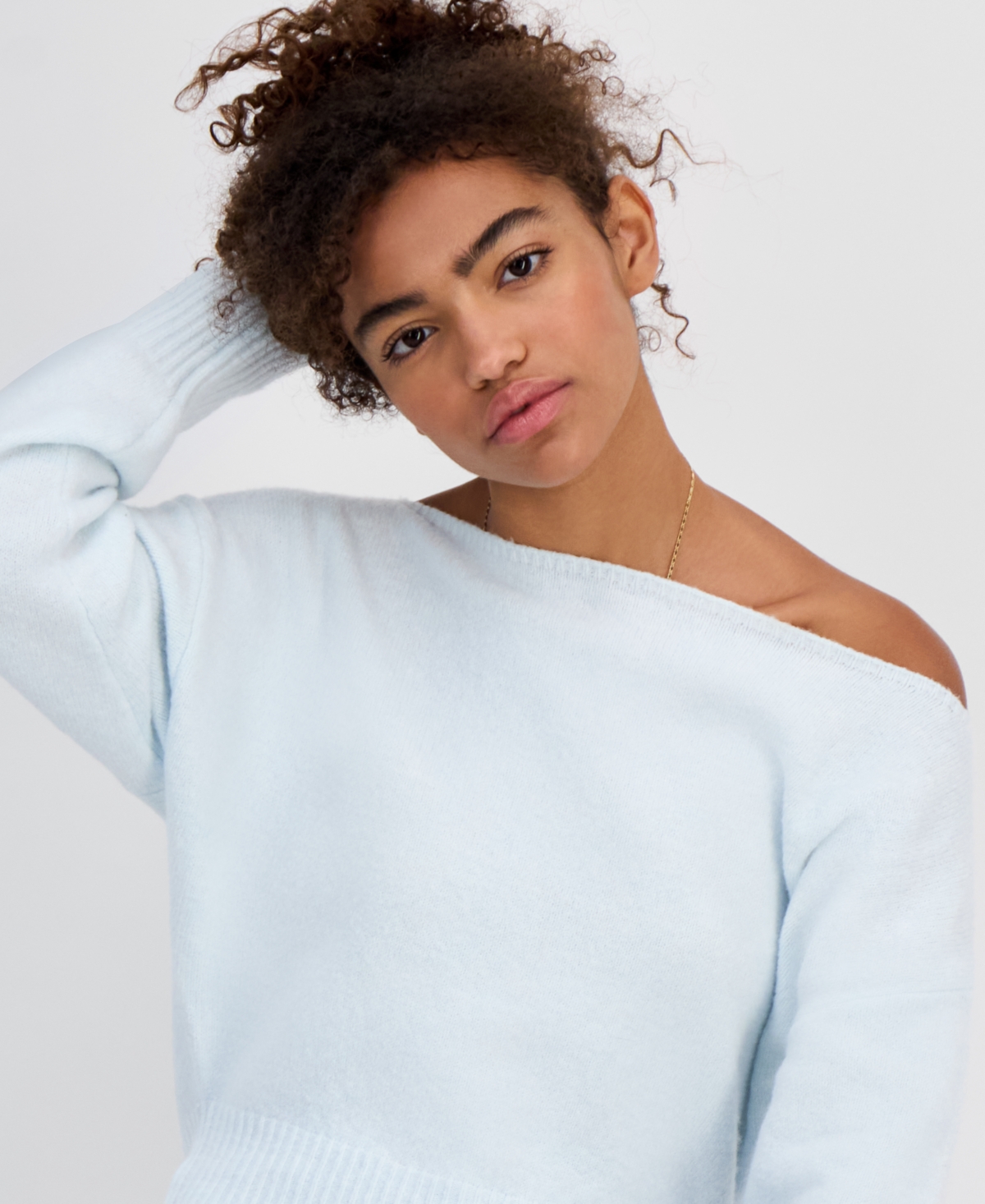 Hippie Rose Juniors' Off-the-shoulder Slouchy Sweater In Blue