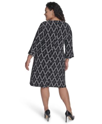 Plus Size Bell-Sleeve Shift Dress