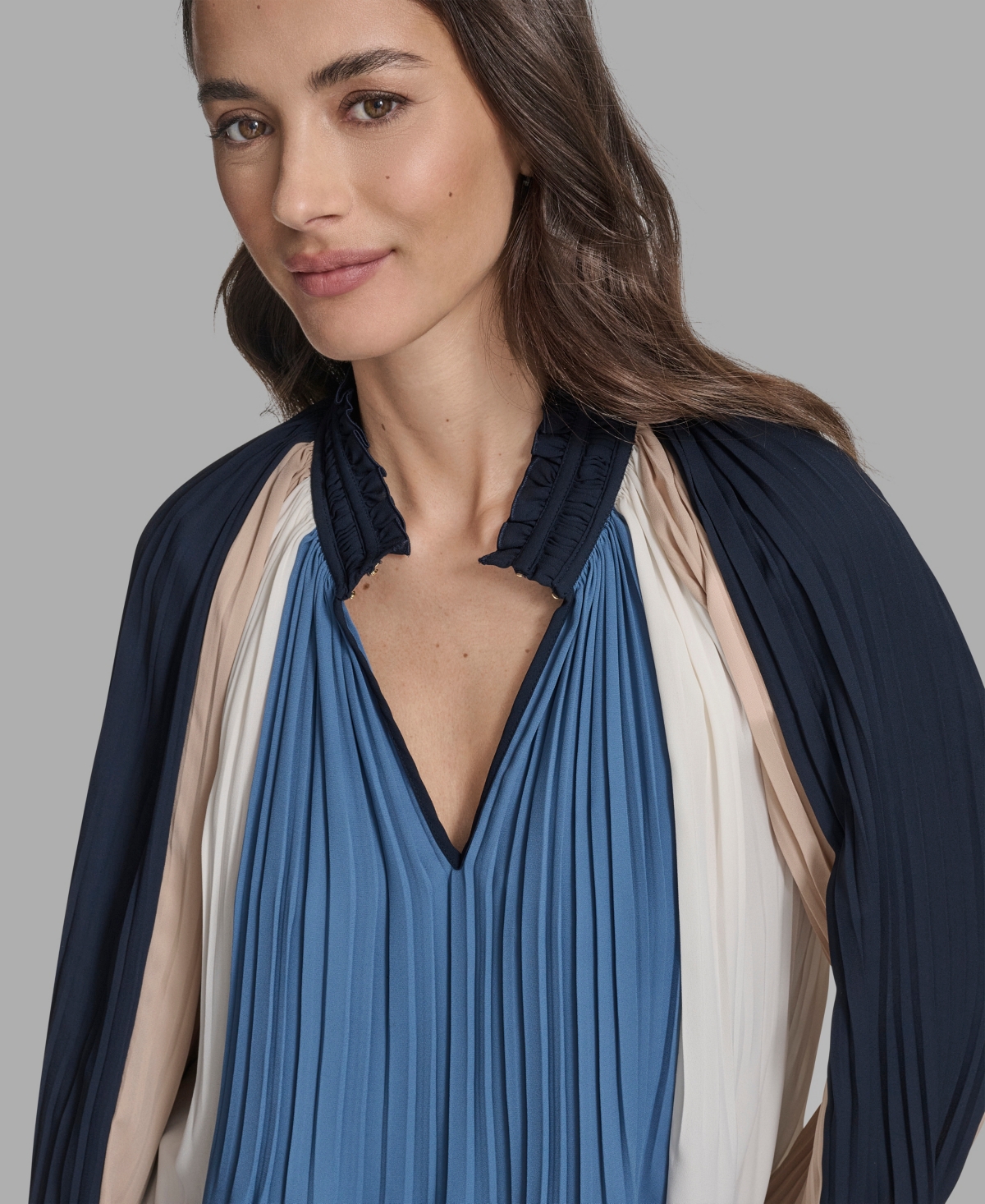 Bcbg Women's Long Sleeve Pleated Top In Blue